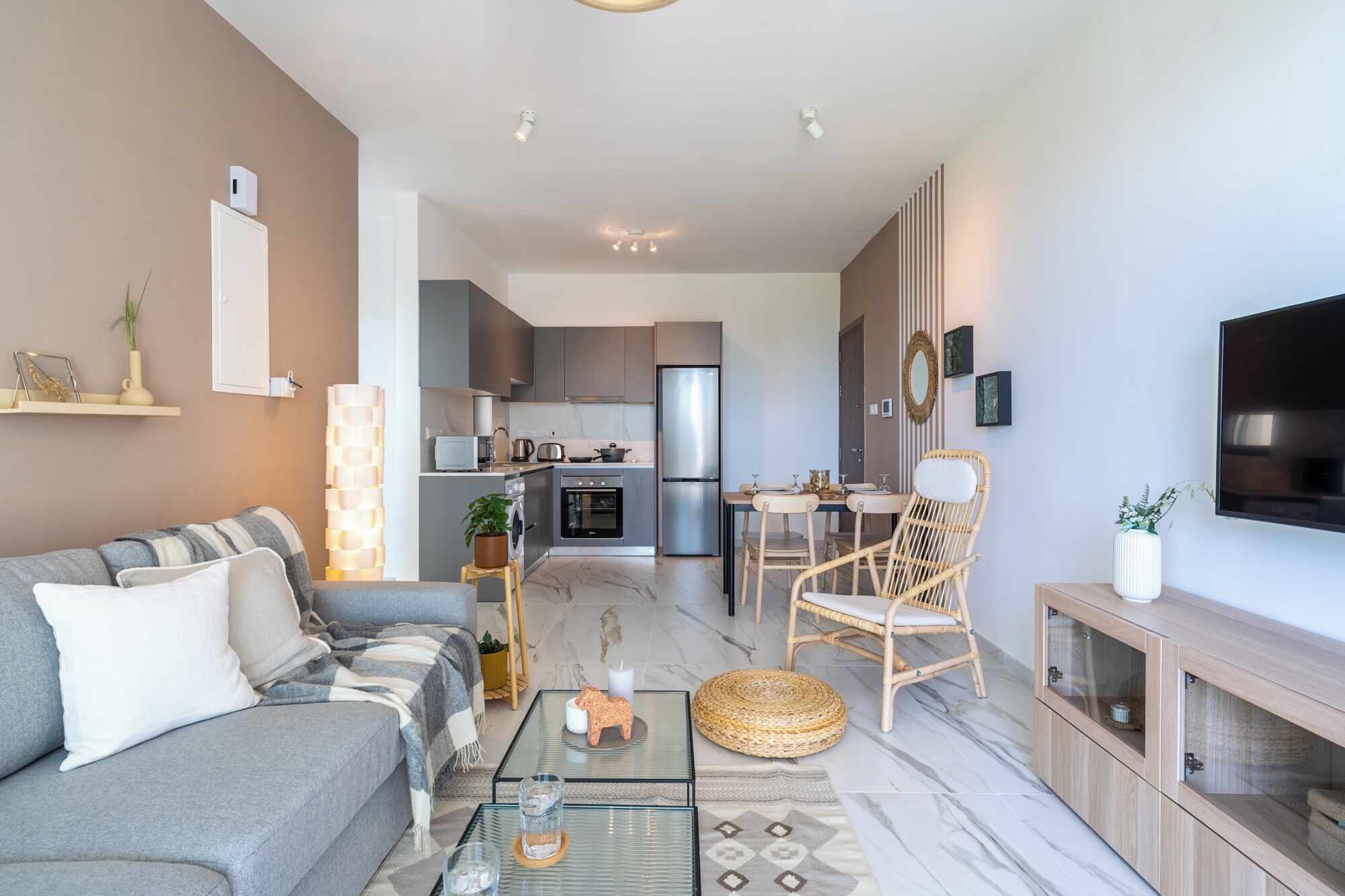Appartement, 1 lit double et 1 canapé-lit, cuisine, vue ville | Salle de séjour