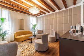 Flat-screen TV - Locanda Art Deco' (Venice)