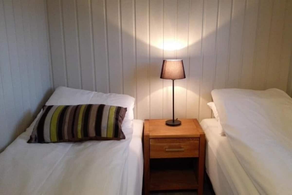 Cabaña, balcón, vistas al jardín | Wifi gratis y accesible en silla de ruedas