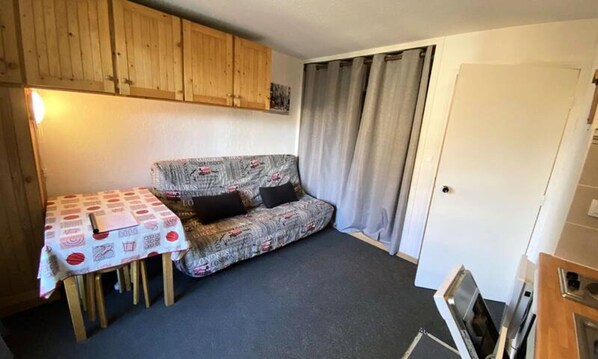 Living area - Apartment in Vars Near Ski Slopes (Risoul)