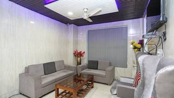 32-inch flat-screen TV with cable channels