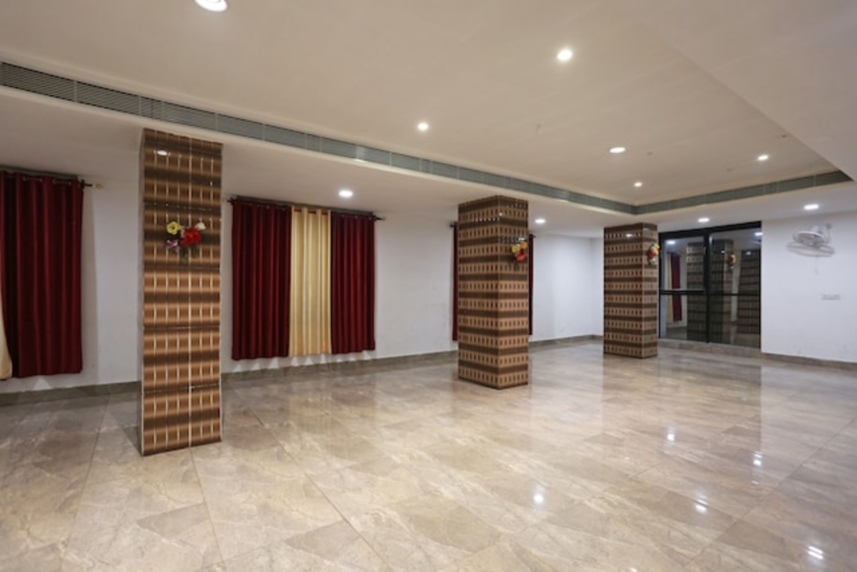 قاعة الولائم والاحتفالات