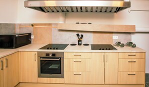 Shared kitchen - HOSTEL PULSE (Warszawa)