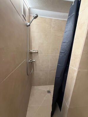 Basic Shared Dormitory, Mixed Dorm | Bathroom - HOSTEL PULSE (Warsaw)