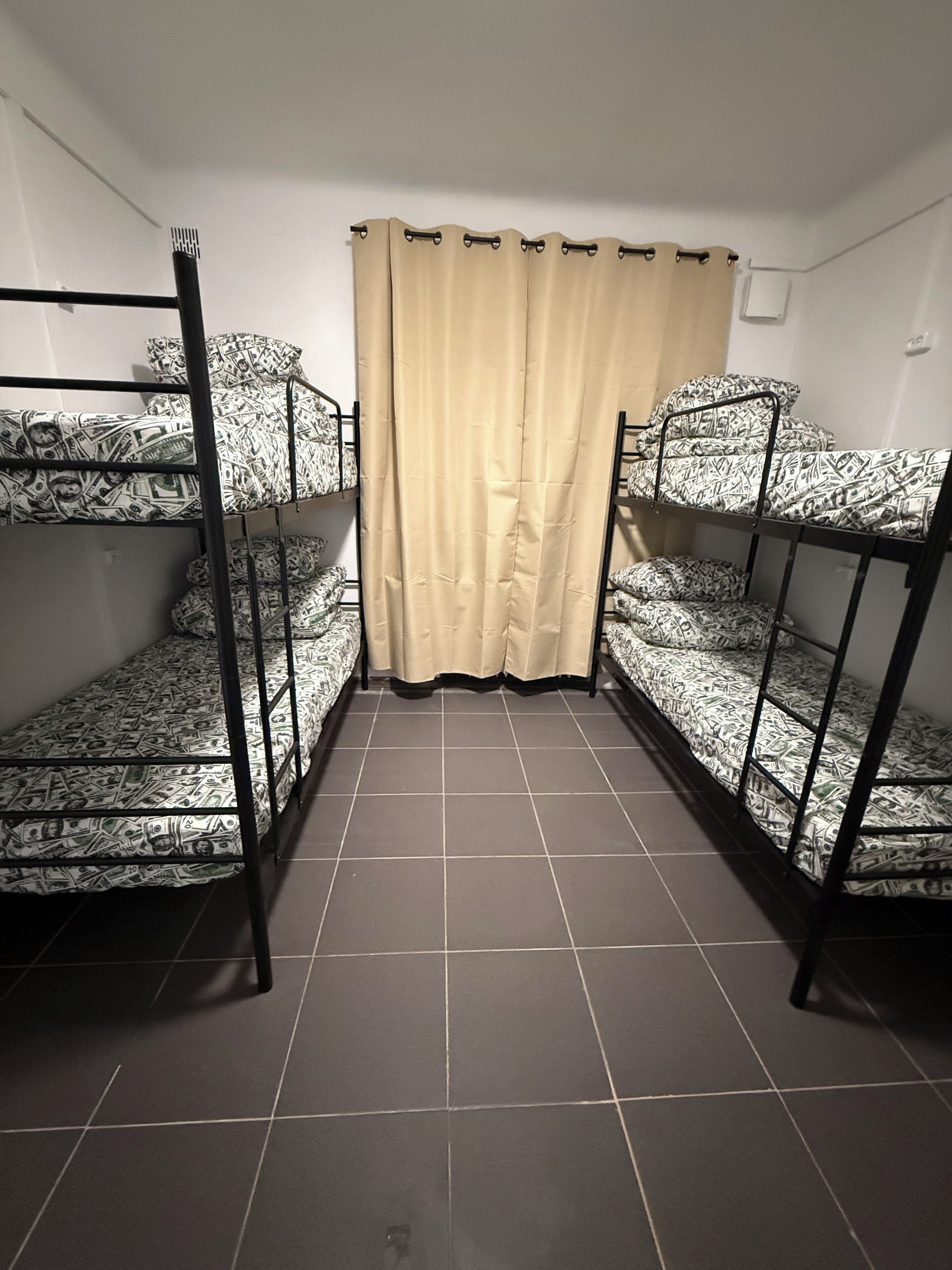 Basic Shared Dormitory, Mixed Dorm | Free WiFi