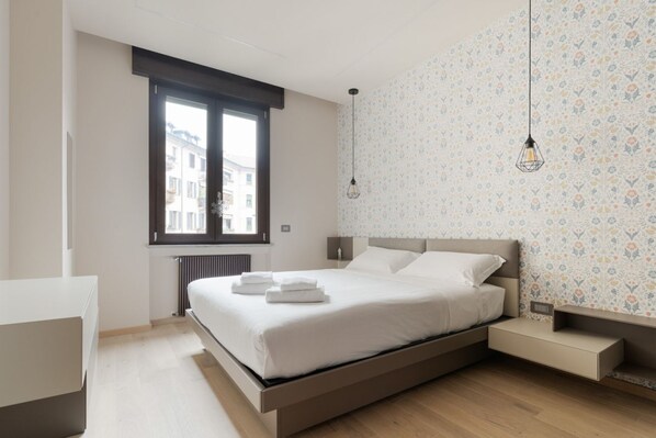 1 bedroom, iron/ironing board