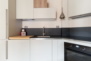 Kühlschrank, Geschirrspüler