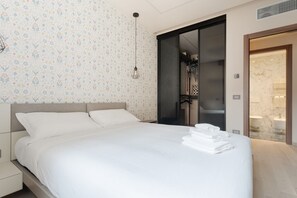 1 bedroom, iron/ironing board
