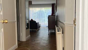 Iron/ironing board, free WiFi