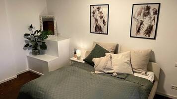 2 bedrooms, WiFi, bed sheets