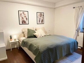 2 bedrooms, WiFi, bed sheets