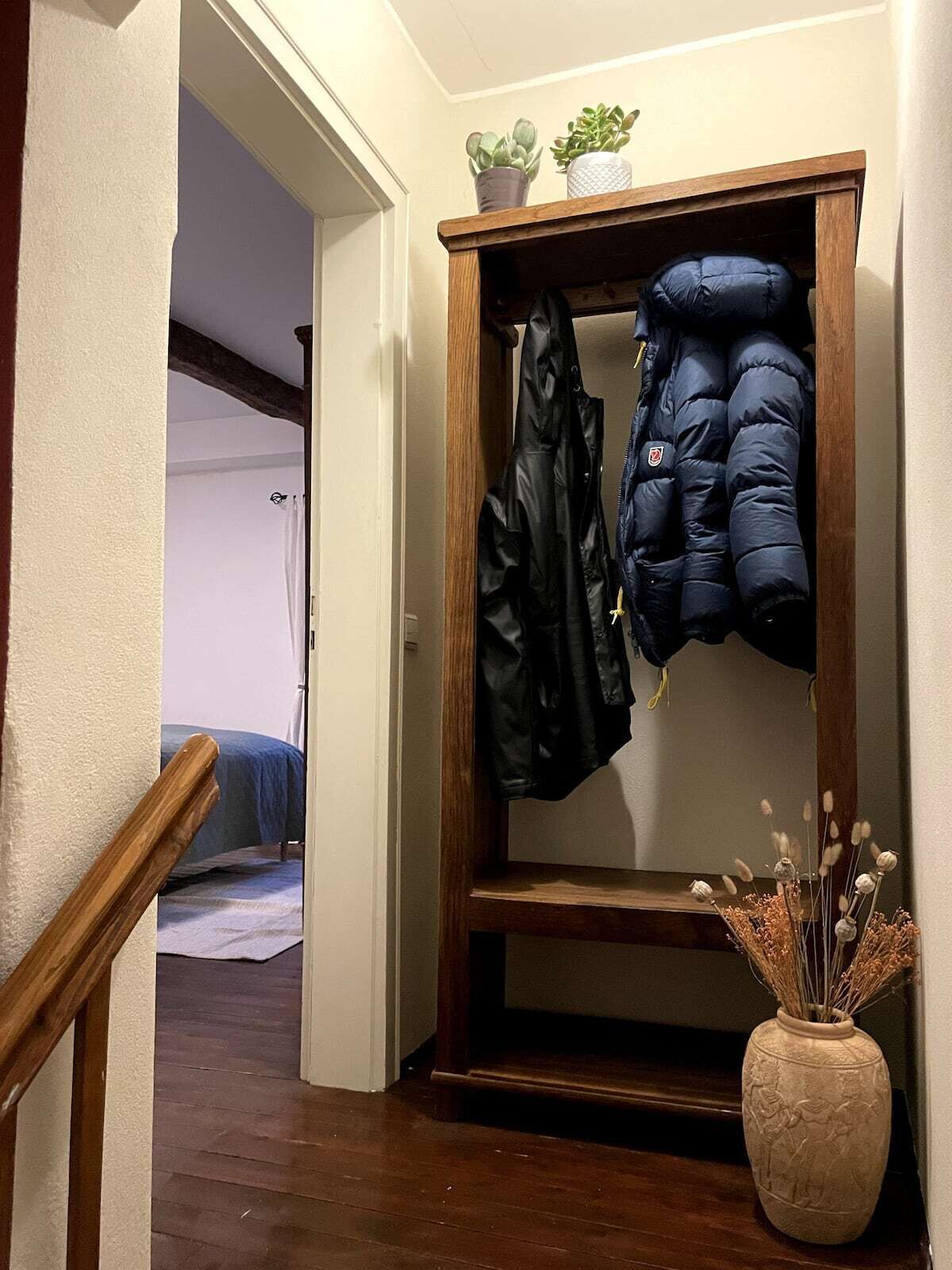 Treppenaufgang zu Schlafzimmer 1