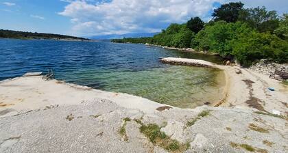 Wonderful vacation apartment in Karin Gornji