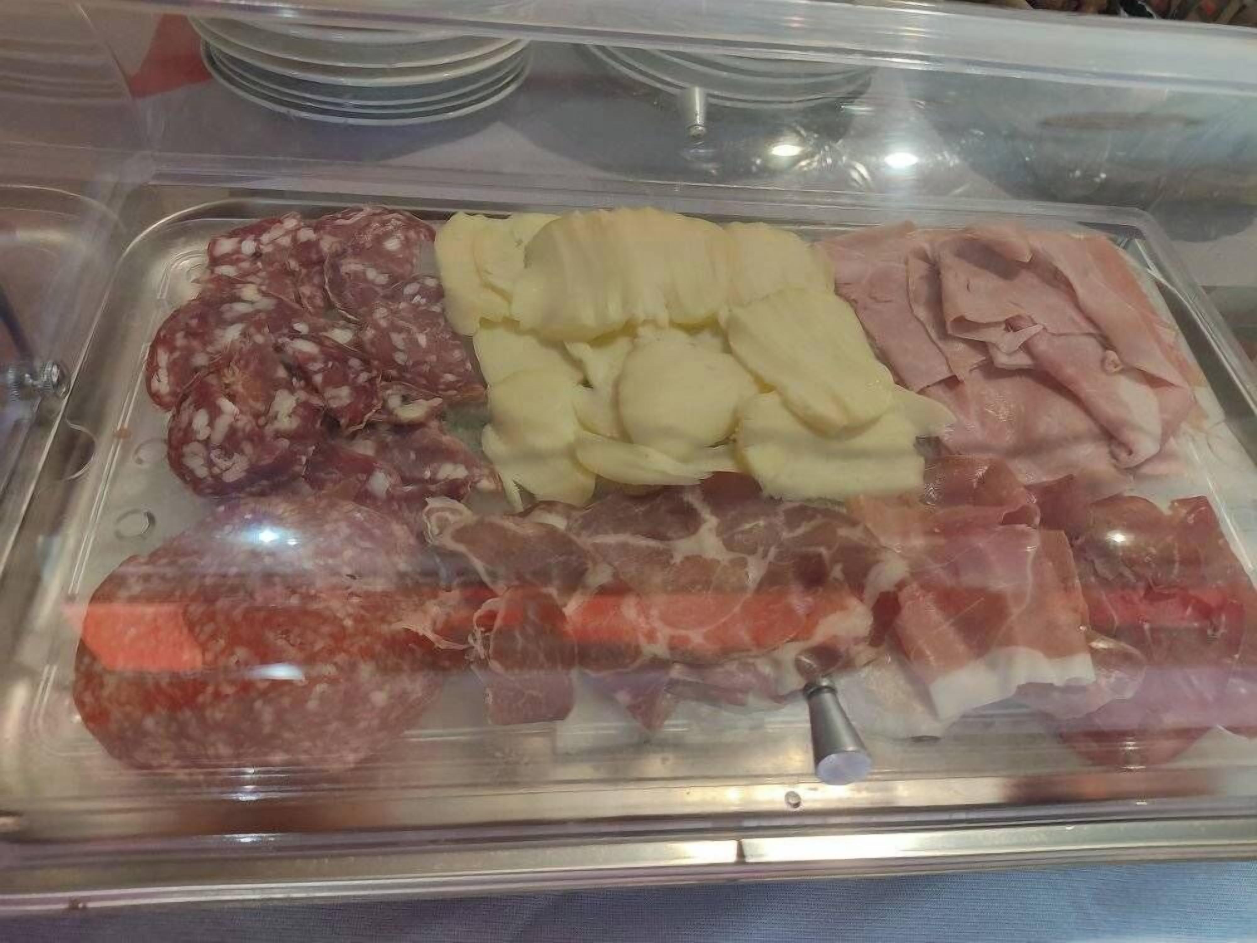 包每日自助早餐