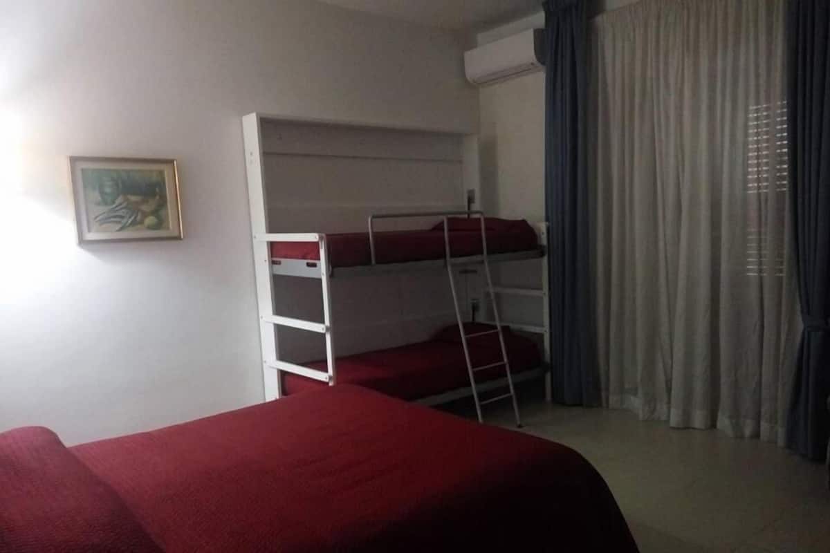 Basic Quadruple Room, Balcony