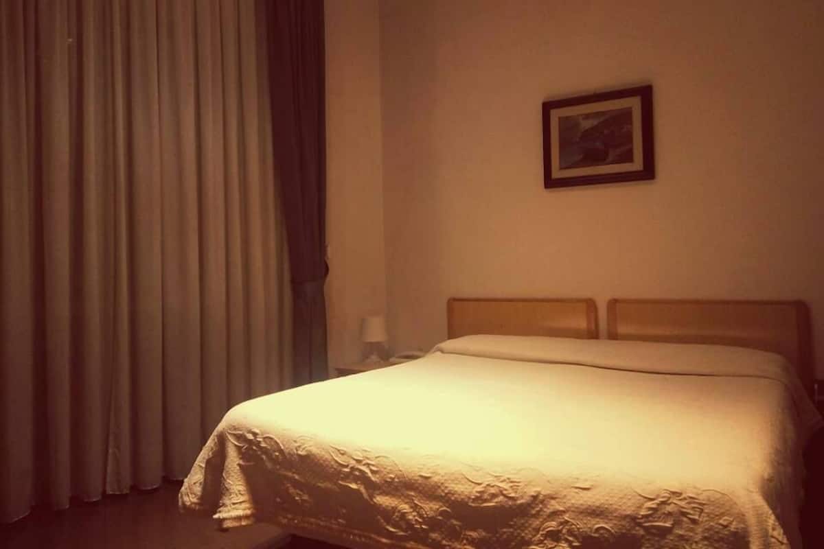 Basic Double or Twin Room, Balcony