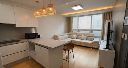 3BR 1BA 60m2 6ppl 2min-> Choongjeongno sta. (2&5)