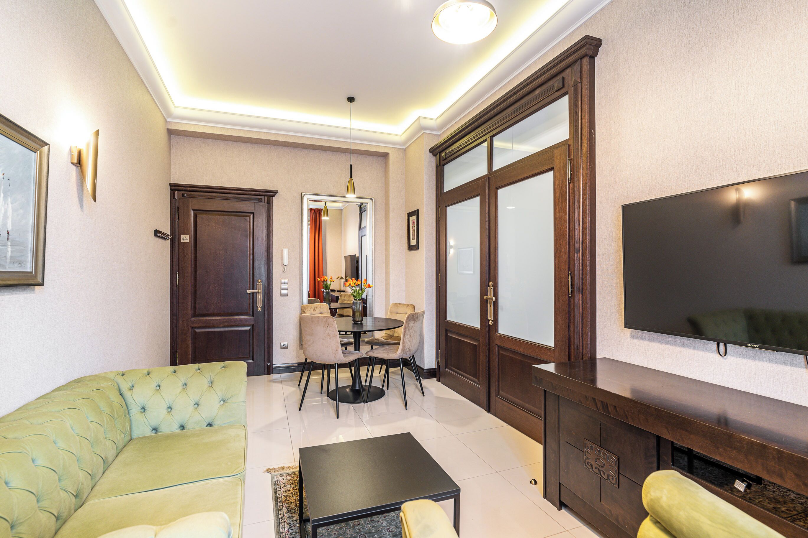 City Apartment | Living room