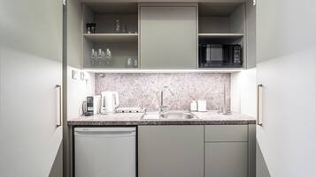Classic Apartment | Private kitchenette