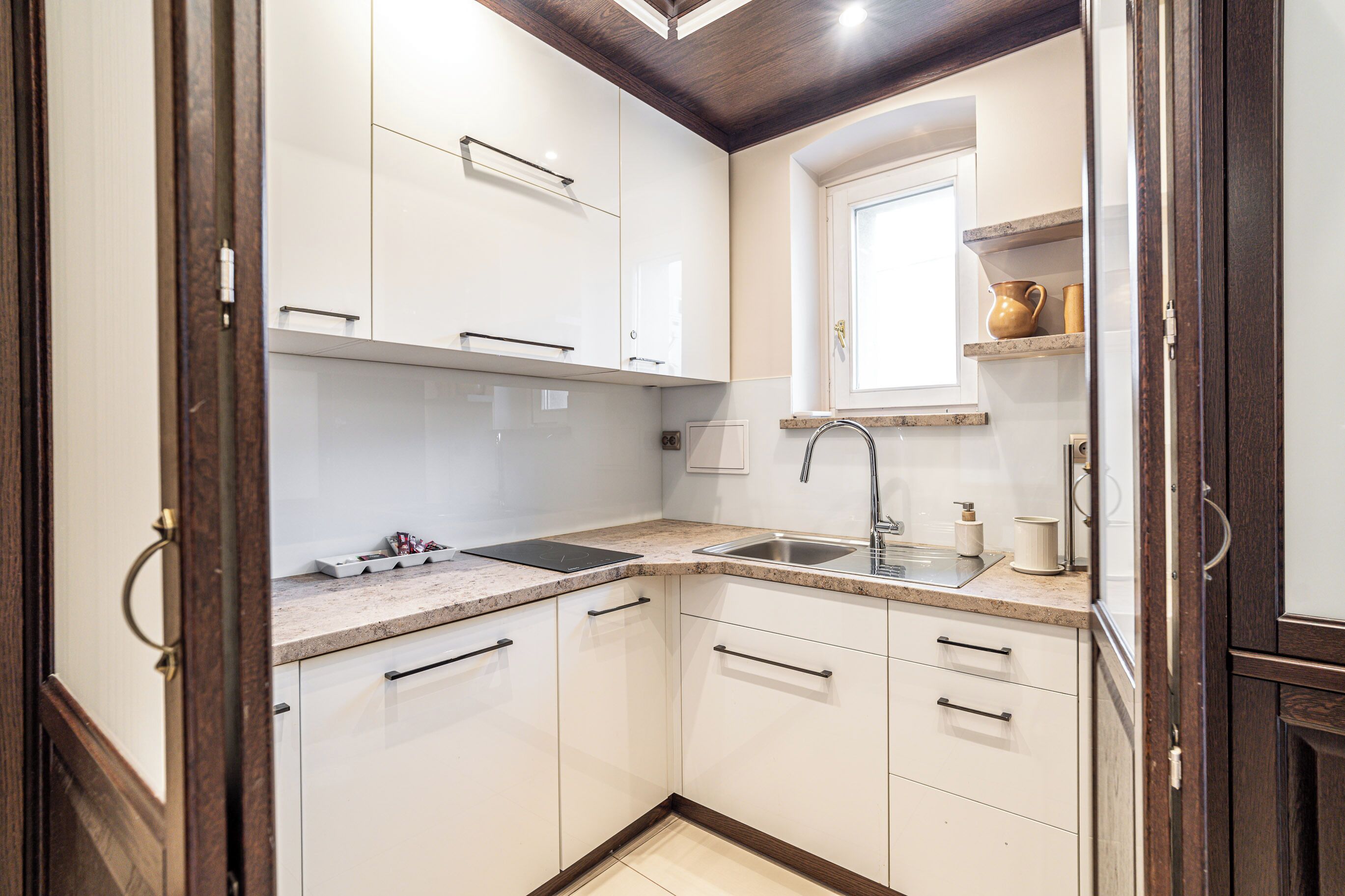 Studio, Balkon | Eigene Kochnische | Kühlschrank, Wasserkocher mit Kaffee-/Teezubehör, Wasserkocher