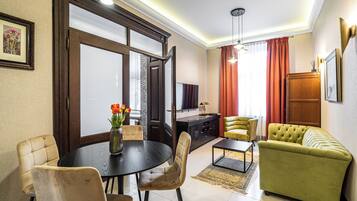 City Apartment | Living room | Smart TV