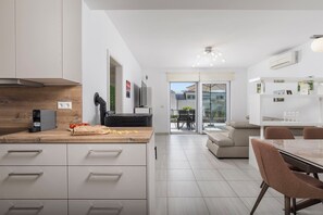Interior - Villa Maurina- 2 bedroom, pool and sea view (Ičići)