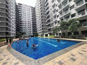 Pool - Shore 3 Comfy & Cozy 1BR unit near MOA (Pasay City)