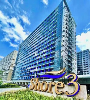Exterior - Shore 3 Comfy & Cozy 1BR unit near MOA (Pasay City)