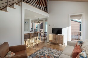 TV - Modern Mountain Condo | Bright, Stylish & Near Telluride (Telluride)