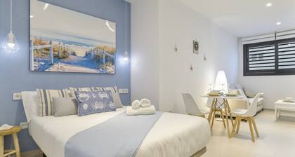 Comfortable "Tarifa Dreams" Studio, Excellent Location. Perfect for Couples