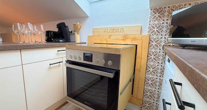 Aloisius | Balcony Apt · Workation · Königscard