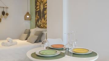 Fer et planche Ă repasser, Wi-Fi, draps fournis