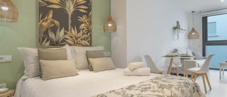 Fer et planche Ă repasser, Wi-Fi, draps fournis