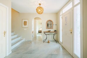 Interior - Villa 'Pareado Relax' with Sea View, Wi-Fi and Air Conditioning (Marbella)