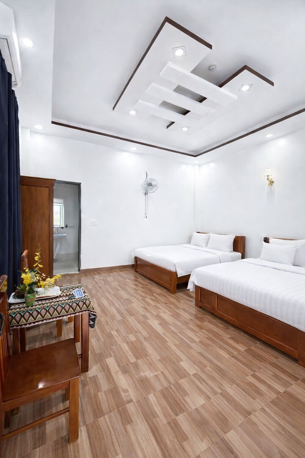 ستائر تعتيم وتجهيزات عازلة للصوت وواي فاي مجانًا