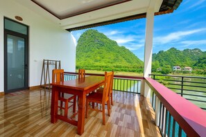 Terrace/patio - DUONG RIVERSIDE HOMESTAY (Bo Trach)