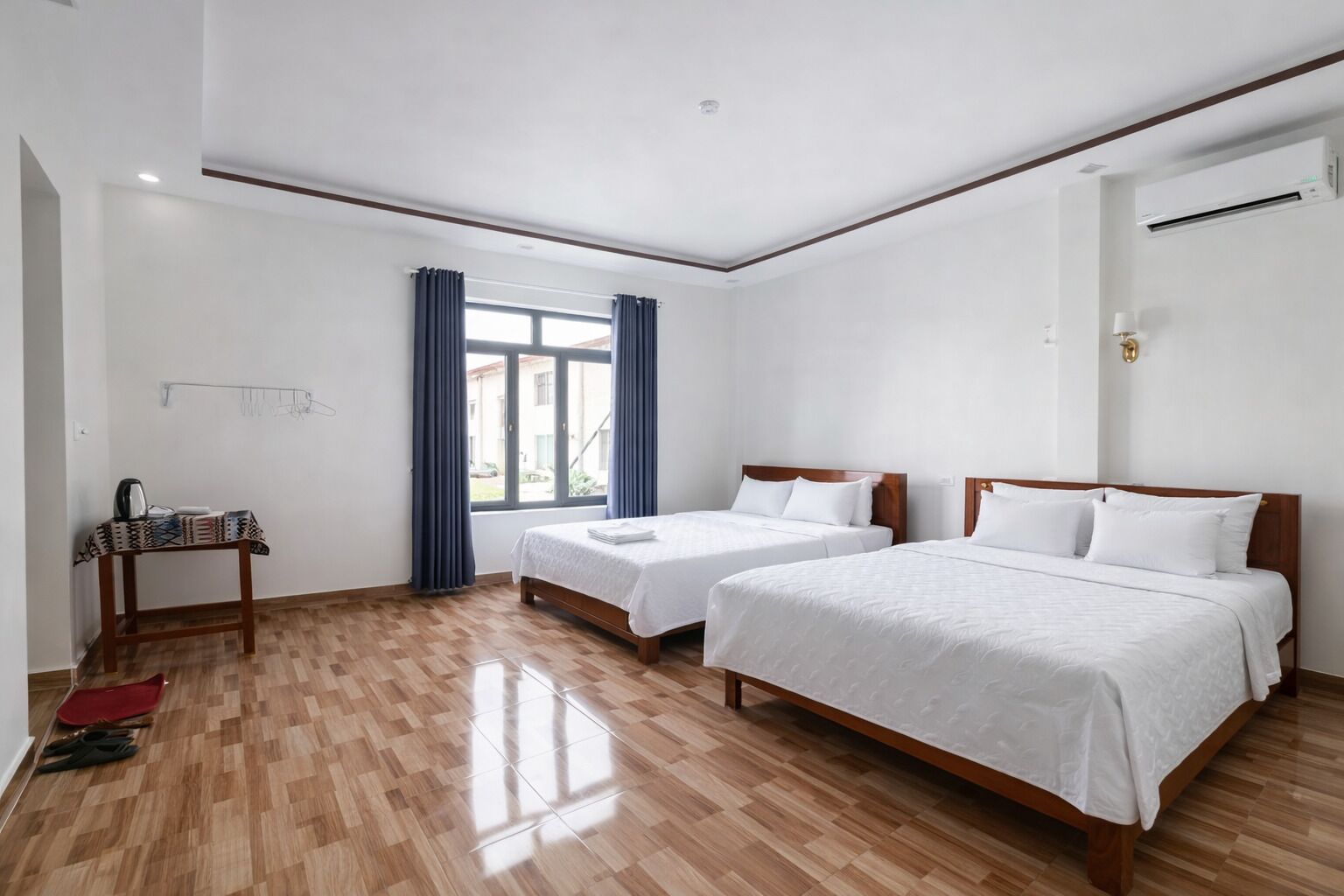 ستائر تعتيم وتجهيزات عازلة للصوت وواي فاي مجانًا