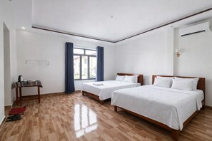 ستائر تعتيم وتجهيزات عازلة للصوت وواي فاي مجانًا