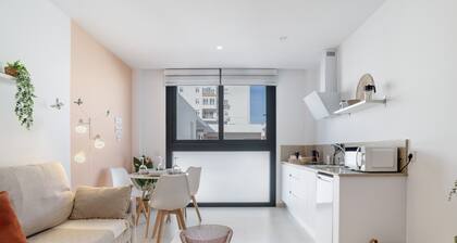 Comfortable Studio "The Stairs" – Excellent Location, Perfect for Couples