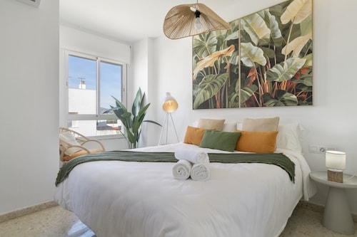 Studio « San Mateo Loft » avec piscine commune, Wi-Fi et climatisation