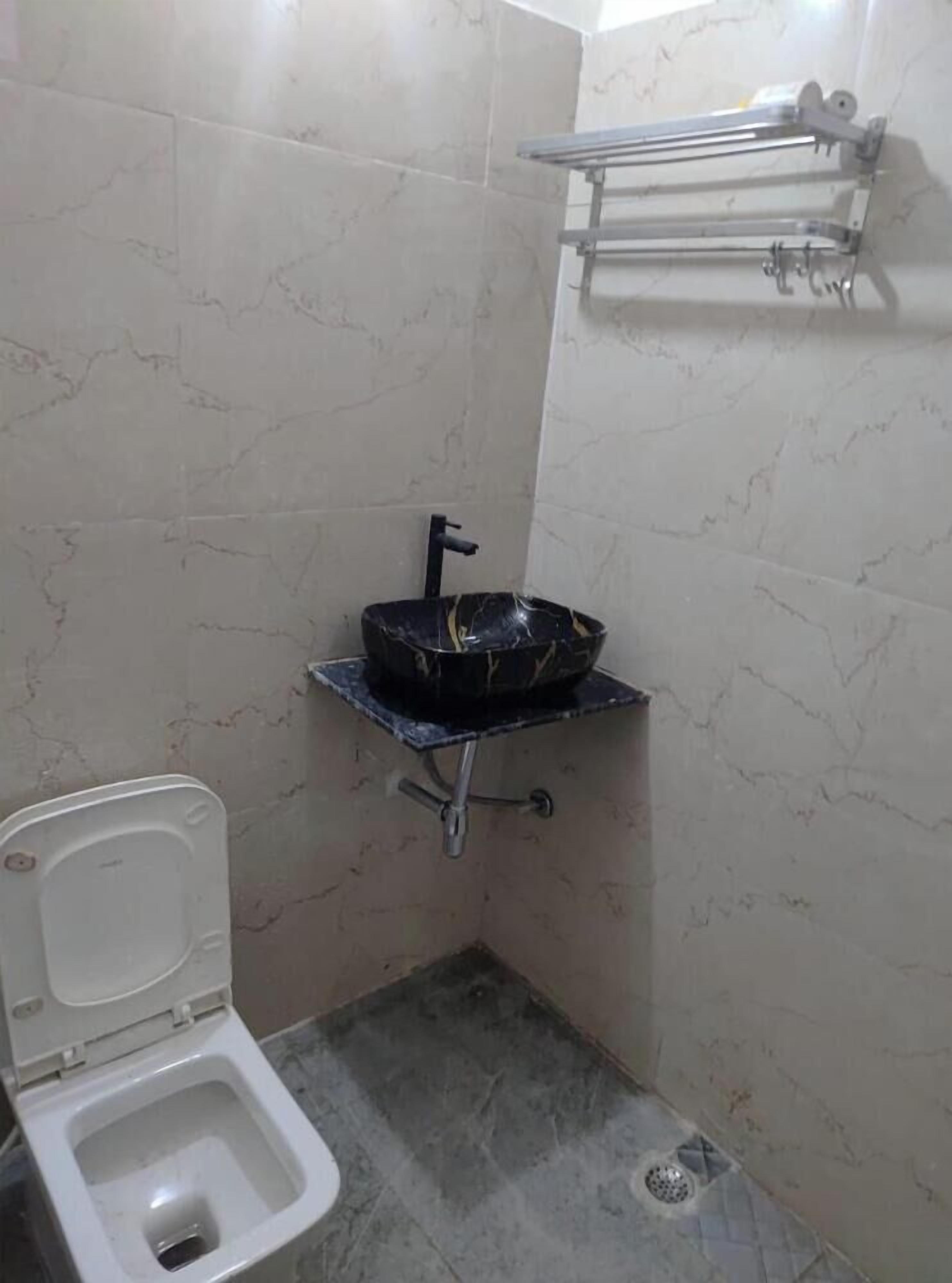 Free toiletries, towels, soap, shampoo