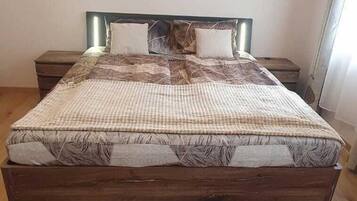 Eenvoudig appartement | Een strijkplank/strijkijzer, gratis wifi