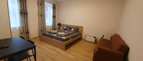 Departamento básico | Tabla de planchar con plancha y wifi gratis