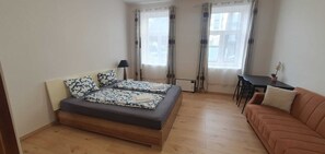 Basic Apartment - Group Stay 3 Apts Near Enkplatz (Vienna)