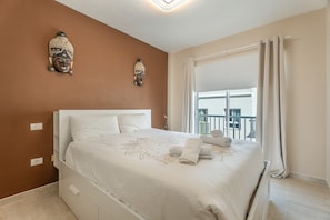 3 quartos, ferros/tábuas de passar roupa, Wi-Fi, roupa de cama