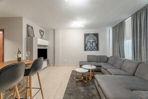 TV, fireplace - Holiday Home 'Las Cucharitas' with Sea View, Chill-Out Terrace (La Guancha)