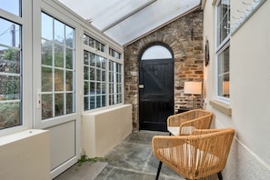 Interior - Hillside Rise (Northam)