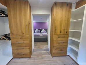 Bügeleisen/Bügelbrett, WLAN, Bettwäsche