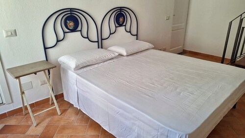 Pietra Longa - Two-room apartment with sea view terrace in the center of Lipari