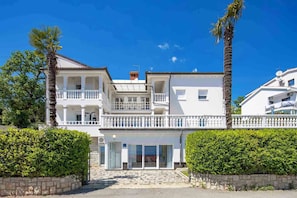 Exterior - Villa Garden ground floor with pool (Ičići)